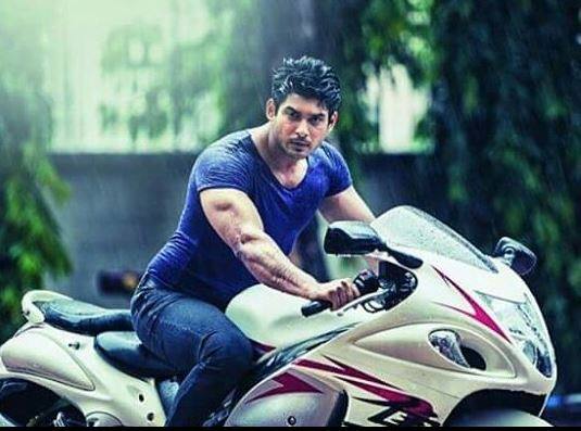 सिद्धार्थ शुक्ला ने एक्टिंग करियर की शुरुआत 2008 में 'बाबुल का आंगन छूटे ना' सीरियल से की थी.