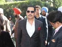 इनकम टैक्स विभाग के एक्शन पर रॉबर्ट वाड्रा का पलटवार, बोले- मोदी सरकार जब भी फंसती है, मुझे निशाना बनाती है