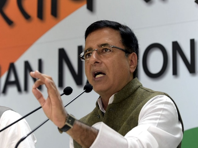 Congress Leader Randeep Surjewala Statement On Coronavirus Relief Fund- Ann  | कांग्रेस नेता रणदीप सुरजेवाला ने कहा- आर्थिक पैकेज में मोदी सरकार ने  गरीबों को एक पैसा नहीं दिया