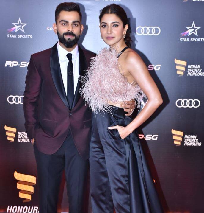 आपको बता दें कि ये दोनों एक एड शूट के दौरान मिले थे. जिसके बाद से दोनों के बीच नजदीकियां बढ़ने लगीं थी. 
