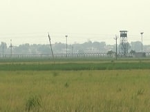 पंजाब: फिरोजपुर में करीब एक किलोमीटर तक घुसकर वापस लौटा पाकिस्तानी ड्रोन, BSF अलर्ट