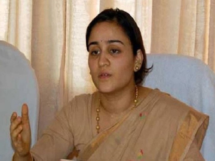 Mulayam Singh daughter-in-law Aparna Yadav endorsed NRC मुलायम की बहू अपर्णा यादव ने किया NRC का समर्थन, कहा- जो भारत का है, उसे क्या समस्या है?