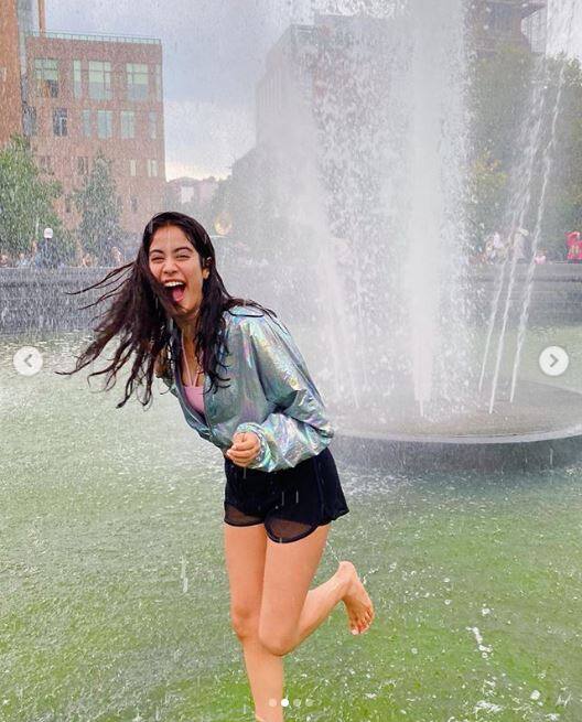 इस फिल्म में जाह्नवी के साथ ईशान खट्टर ने डेब्यू किया था. (Photo Credit: @janhvikapoor Instagram) 