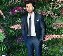 Happy Birthday Ranbir Kapoor: मां के लाडले रणबीर कपूर हैं खानदान के पहले ग्रेजुएट, जानें कुछ अनसुनी बातें