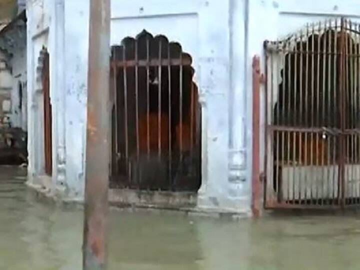 UP-Heavy rain in Uttar Pradesh 35 people dead, life affected उत्तर प्रदेश में भारी बारिश- अब तक 35 लोगों की मौत, जनजीवन प्रभावित