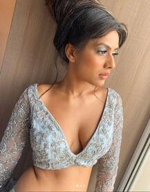 मशहूर टीवी अभिनेत्री निया शर्मा ने फैंस के साथ शेयर की बेहद खूबसूरत तस्वीरें