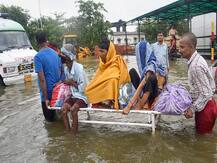 बिहार: भीषण बारिश से अब तक 13 की मौत, सोमवार को भी कई जिलों में बारिश का अलर्ट जारी
