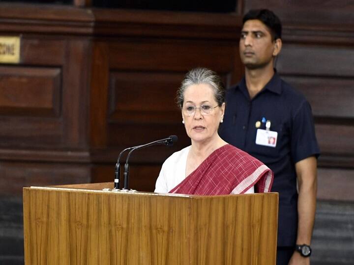 Congress chief Sonia Gandhi demands relief for rain affected UP and Bihar सोनिया गांधी ने यूपी-बिहार में बाढ़ जैसी स्थिति पर जताई चिंता, केंद्र से की मदद की अपील