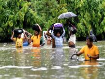 बिहार: राजधानी पटना में आफत की बारिश से त्राहि-त्राहि, देखें तबाही की तस्वीरें