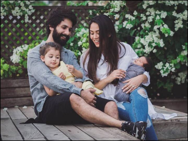 शाहिद कपूर ने मीरा राजपूत को लेकर कहा- जब वो खुद बचपन के दौर से निकल रही थीं, तो उनके दो बच्चे हो गए Mira Rajput had 2 kids when she was just stepping out of being a kid herself, Says shahid kapoor शाहिद कपूर ने मीरा राजपूत को लेकर कहा- जब वो खुद बचपन के दौर से निकल रही थीं, तो उनके दो बच्चे हो गए