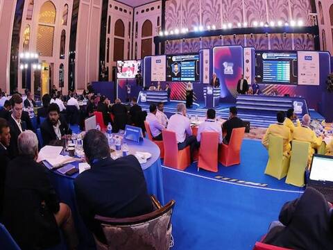 IPL Auction 2020: कोलकाता में 19 दिसंबर को लगेगी बोली, जानें- किस टीम के पास कितना पैसा है IPL Auction 2020: कोलकाता में 19 दिसंबर को लगेगी बोली, जानें- किस टीम के पास कितना पैसा है