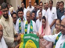 हरियाणा चुनाव: पूर्व मंत्री मांगे राम गुप्ता ने जेजेपी ज्वाइन की, बेटे महावीर को मिला जींद से टिकट