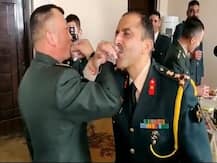 नाथूला बॉर्डर: गर्मजोशी से मिले भारत-चीन के सैन्य कमांडर्स, चीनी राष्ट्रपति की यात्रा से पहले अहम मुलाकात