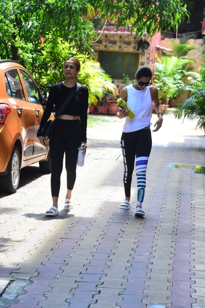 दोनों सितारे हाल ही में विदेश में साथ में वक्त गुज़ार कर लौटे हैं. (तस्वीर: मानव मंगलानी)