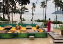 फिल्म रिलीज से पहले छुट्टियां मनाने पहुंची मौनी रॉय, फैंस के साथ शेयर की खास तस्वीरें