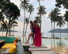 फिल्म रिलीज से पहले छुट्टियां मनाने पहुंची मौनी रॉय, फैंस के साथ शेयर की खास तस्वीरें