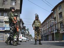 जम्मू-कश्मीर: आतंकियों ने पुलवामा में छत्तीसगढ़ के एक मजदूर की हत्या की