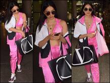 मोबाइल में बिज़ी \'पिंक लुक\' में एयरपोर्ट पर स्पॉट हुईं कियारा आडवानी, ये रहीं खास तस्वीरें