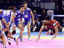 Pro kabaddi League 2019: बेंगलुरु बुल्स ने हरियाणा स्टीलर्स को 59-36 से हराकर प्ले-ऑफ में बनाई जगह