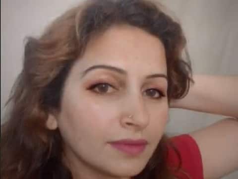 हरियाणा में बीजेपी ने टिकटॉक स्टार सोनाली फोगाट को चुनाव मैदान में उतारा, देखें तस्वीरें हरियाणा में बीजेपी ने टिकटॉक स्टार सोनाली फोगाट को चुनाव मैदान में उतारा, देखें तस्वीरें