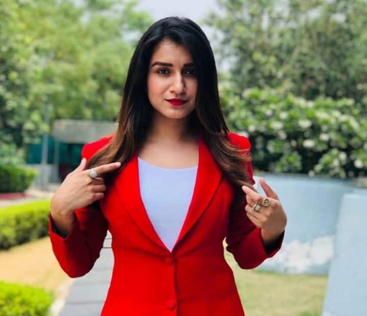 Bigg Boss 13- Social media users slam Shefali Bagga for THIS reason Bigg Boss 13: इस वजह से शो की कंटेस्टेंट शेफाली बग्गा को किया जा रहा है ट्रोल