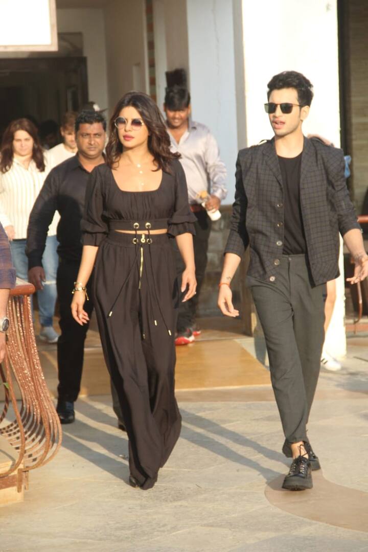 इसमें इन सितारों के अलावा फिल्म इंडस्ट्री को अलविदा कह चुकीं जायरा वसीम भी नजर आएंगी.