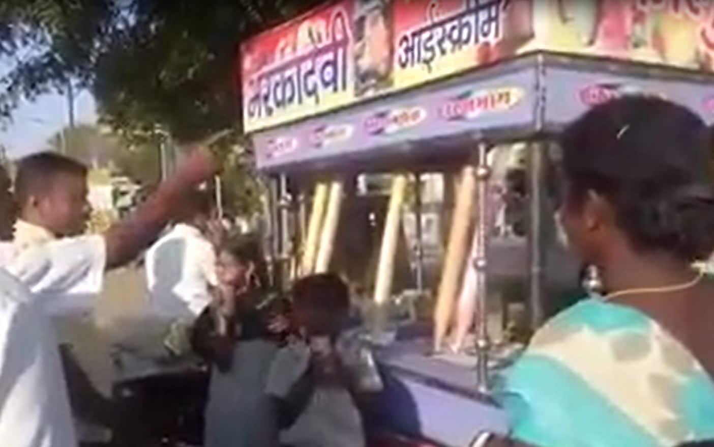 हिंदी पर विवादः तमिलनाडु के रामनाथपुरम में हिंदी लिखा होने पर विवाद, वकील ने ठेले वाले को धमकाया