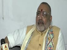 पटना बाढ़: सीएम नीतीश पर फिर गिरिराज सिंह का वार, कहा- ताली सरदार को तो गाली भी सरदार को