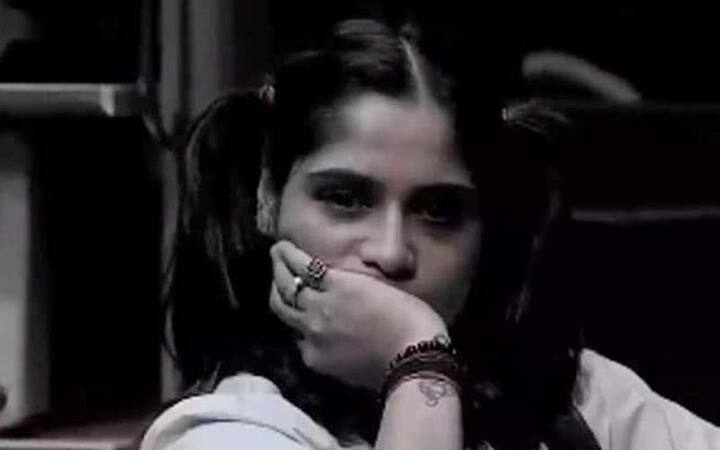 जहां कोएना ने अपनी लव लाइफ के बारे में बात की तो वही आरती ने भी काफी इमोशनल होकर बताया कि कैसे डिप्रेशन में आ गई थीं. अपने डिप्रेशन के बारे में बात करते हुए आरती ने कहा,