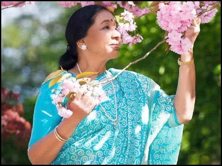 दिग्गज गायिका आशा भोसले ने कहा- मुझे लता दीदी से अलग, अपनी शैली बनानी थी Asha bhosle statement on lata mangeshkar and her singing style दिग्गज गायिका आशा भोसले ने कहा- मुझे लता दीदी से अलग, अपनी शैली बनानी थी