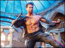 ‘वॉर’ में ऋतिक के साथ भिड़ने वाले टाइगर श्रॉफ बोले- एक्शन हीरो के तौर पर बनी पहचान ही मेरे लिए काफी