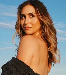 IN PICS: लॉरेन गॉटलिब ने कराया टॉपलेस फोटोशूट, Bold अंदाज में आईं नजर