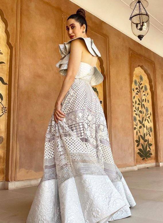 हालांकि करिश्मा ने अपने सोशल मीडिया अकाउंट पर उनकी तस्वीरें शेयर नहीं की. 