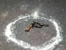 ग्रेटर नोएडा में पुलिस और बदमाशों के बीच मुठभेड़, तीन बदमाश दबोचे गये, लूट के माल से लदा ट्रक बरामद