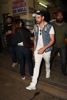 In Pics: एक्स वाइफ सुजैन के साथ देर रात फिल्म देखने पहुंचे ऋतिक रोशन, सामने आईं खास तस्वीरें