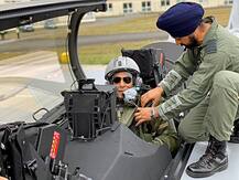 Exclusive: ‘राफेल’ में उड़ान भरने के बाद ABP न्यूज़ से बोले राजनाथ- ‘आत्मरक्षा के लिए है ये शक्तिशाली एयरक्राफ्ट’