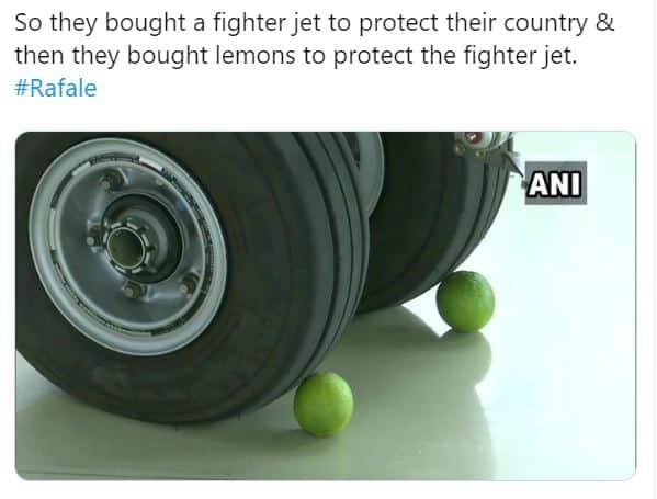 कुछ लोगों ने लिखा, राफेद देश की और नींबू राफेल की रक्षा करेंगे.