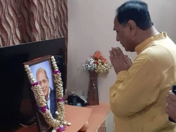 Gujarat ambulance delay CM Vijay Rupani relative death Inquiry ordered गुजरात: देरी से एंबुलेंस पहुंचने की वजह से सीएम रूपाणी के मौसेरे भाई की मौत, जांच के आदेश