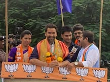 महाराष्ट्र चुनाव प्रचार में \'निरहुआ\' की एंट्री, रैली में उमड़ी भीड़, फोटो खींचते नजर आए लोग