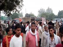 भीषण हादसा: बुलंदशहर में तेज रफ्तार बस ने श्रद्धालुओं को कुचला, सात लोगों की दर्दनाक मौत