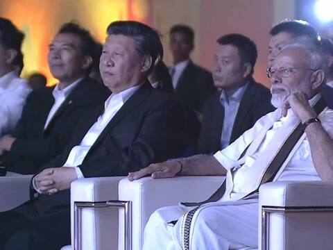 PM मोदी और शी जिनपिंग ने तटमंदिर में लिया सांस्कृतिक कार्यक्रमों का आनंद, जारी है मुलाकात PM मोदी और शी जिनपिंग ने तटमंदिर में लिया सांस्कृतिक कार्यक्रमों का आनंद, जारी है मुलाकात