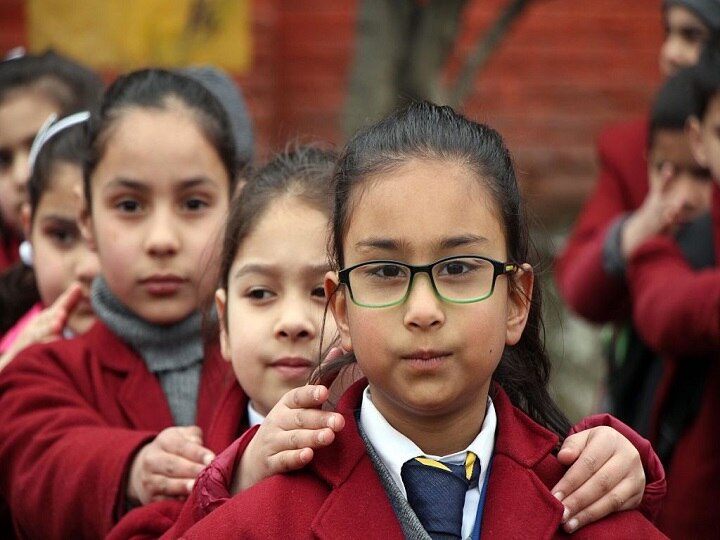 School time changed due to heavy cold in Patna पटना में भारी ठंड के कारण स्कूलों का बदला समय, 12 जनवरी तक कक्षा 5 तक के बच्चों की छुट्टी