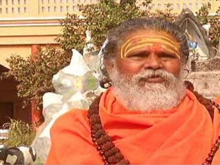 चिन्मयानंद के समर्थन में खुलकर उतरा अखाड़ा परिषद, नरेंद्र गिरि ने कहा- उन्हें तुरंत रिहा किया जाए Akhara Parishad, openly in support of Chinmayanand, Narendra Giri said - he should be released immediately चिन्मयानंद के समर्थन में खुलकर उतरा अखाड़ा परिषद, नरेंद्र गिरि ने कहा- उन्हें तुरंत रिहा किया जाए