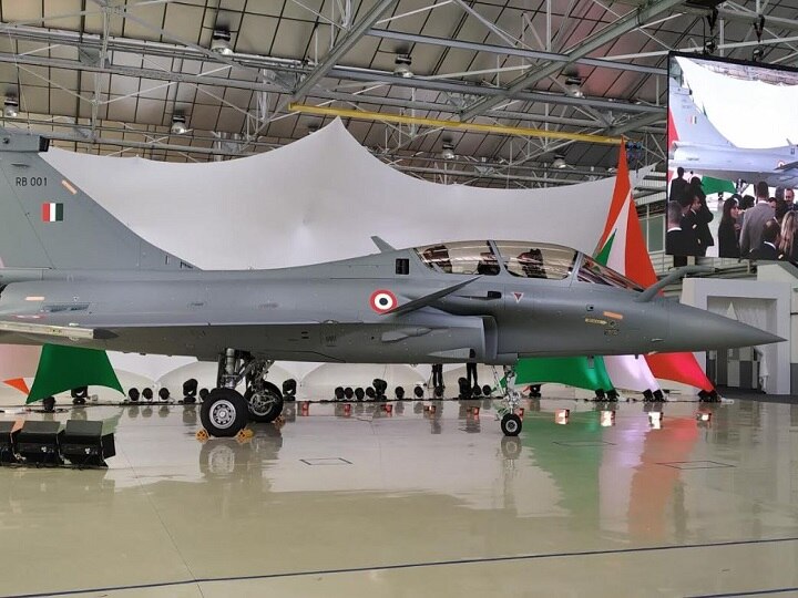 Air force strength will increase six Rafale fighter aircraft likely to reach India by July 27 ANN बढ़ेगी वायुसेना की ताकत, चीन से तनाव के बीच 27 जुलाई तक छह राफेल लड़ाकू विमान भारत पहुंचने की संभावना