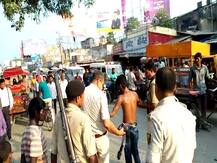 चालान काटे जाने पर युवक ने खुद पर पेट्रोल छिड़का, हाई वोल्टेज ड्रामे के बाद हिरासत में लिया गया