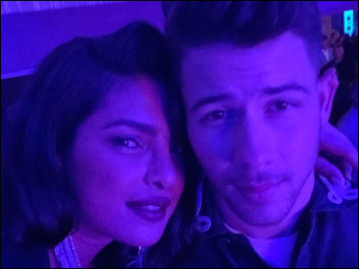 लंबे वक्त तक दूर रहने के बाद पति निक जोनास से मिलीं प्रियंका चोपड़ा, शेयर की है ये तस्वीर Priyanka chopra meets husband Nick Jonas in Las Vegas after a long time लंबे वक्त तक दूर रहने के बाद पति निक जोनास से मिलीं प्रियंका चोपड़ा, शेयर की है ये तस्वीर