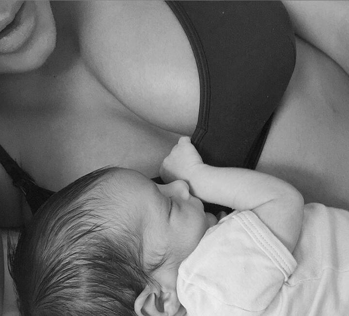 लीजा 'ऐ दिल है मुश्किल' में नजर आईं थीं. इसके अलावा लीजा बॉलीवुड में 'आयशा', 'रास्कल', 'क्वीन', 'द शौकीन्स', 'संता बंता प्राइवेट लिमिटेड', 'हाउसफुल-3' जैसी फिल्मों में काम कर चुकी हैं. (सभी तस्वीरें- इंस्टाग्राम @lisahaydon)