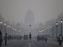 दिल्ली-एनसीआर में छायी धुंध की परत, हवा की गुणवत्ता हुई खराब