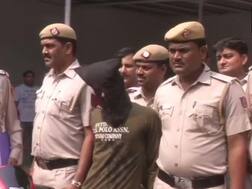 पीएम मोदी की भतीजी का पर्स छीनने वालों को पकड़ने के लिए लगाए गए थे 700 पुलिसकर्मी- सूत्र