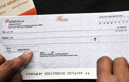 पेजर, फैक्स, चेक और कैसेट जैसी कई चीजों की एक वक्त पर थी धूम, आज हो गए धूल